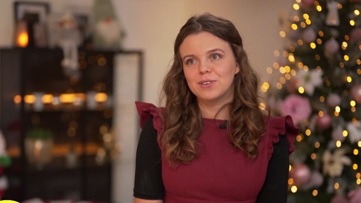 Bez servítky, Julka